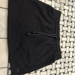 Aritzia TNF Cozy Fleece Boyfriend black mini 2xs